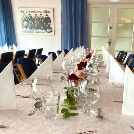 Gullringens Vaerdshus & Hotell ภายนอก รูปภาพ